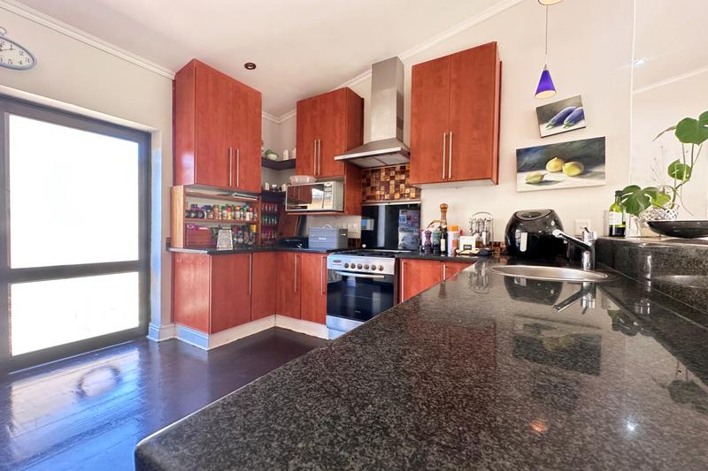 5 Bedroom Property for Sale in Klein Dassenberg Western Cape